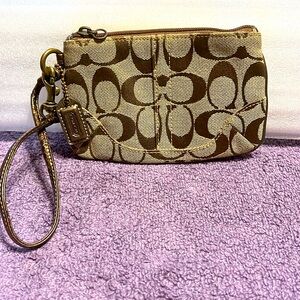 Genuine Coach Canvas Wristlet-FINAL SALE🛑